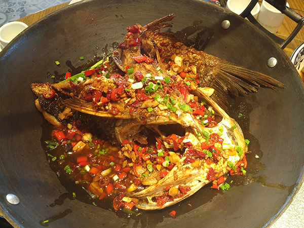 剁椒蒸魚(yú)頭